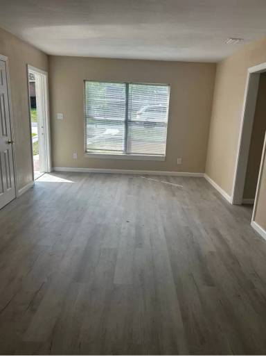 Main picture of 236 Hillside Dr