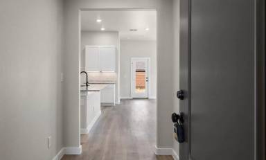 Main picture of 2711 Trenton Ave