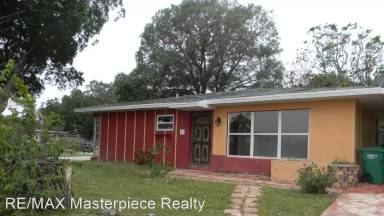 Main picture of 891 SE Solaz Ave