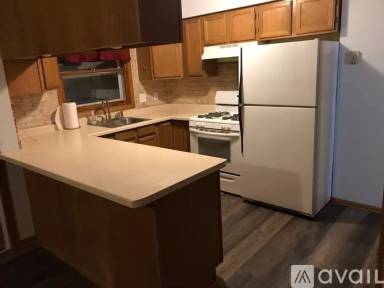 Main picture of 323 N Grandview Blvd