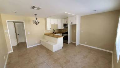 Main picture of 10037 Samoa Ave