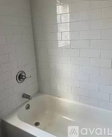 Main picture of 3611 Victory Blvd