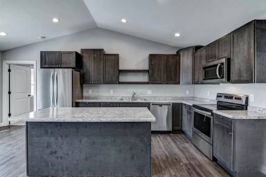 Main picture of 593 W 9th St