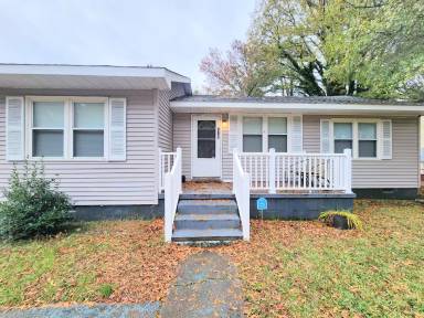 Main picture of 903 Freedom Ave