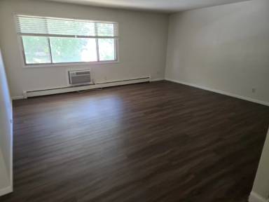 Main picture of 1713 Blossom Ln