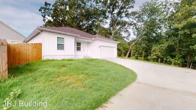 Main picture of 23 Woodhaven Dr