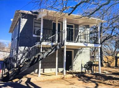 Main picture of 1017 S Avenue B