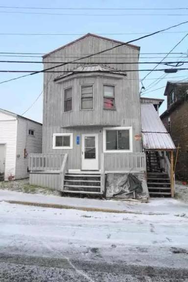 Main picture of 4 Grand Falls Rd