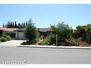 Main picture of 2878 Urzi Ct