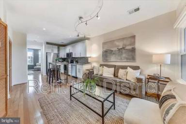 Main picture of 1446 Newton St NW