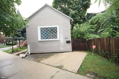 Main picture of 5729 N New Hampshire Ave