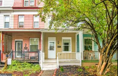 Main picture of 915 Norwood St