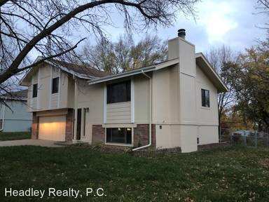 Main picture of 2106 Nottingham Dr