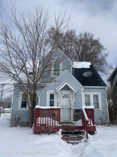 Main picture of 848 Simcoe Ave