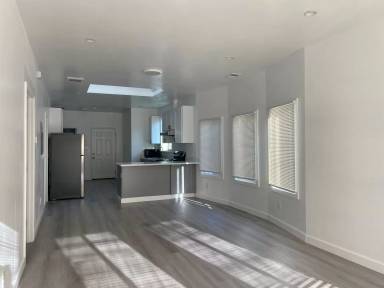 Main picture of 1711 Bridge Ave