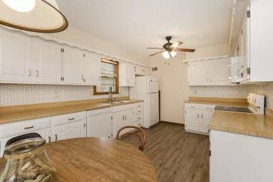 Main picture of 6430 Acuff St