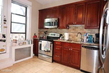 Main picture of 120A Babcock St