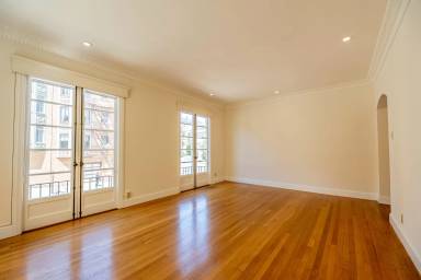 Main picture of 2383 Union St