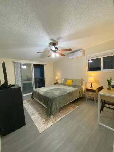Main picture of 11999 Della Ln