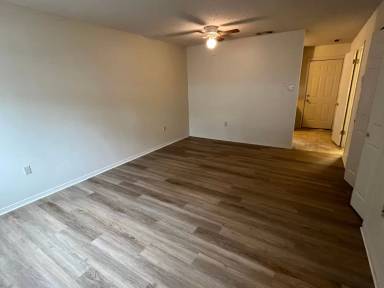 Main picture of 301 N Joplin Ave