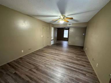 Main picture of 3314 E 4th St