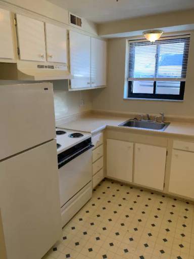 Main picture of 760 5th Ave