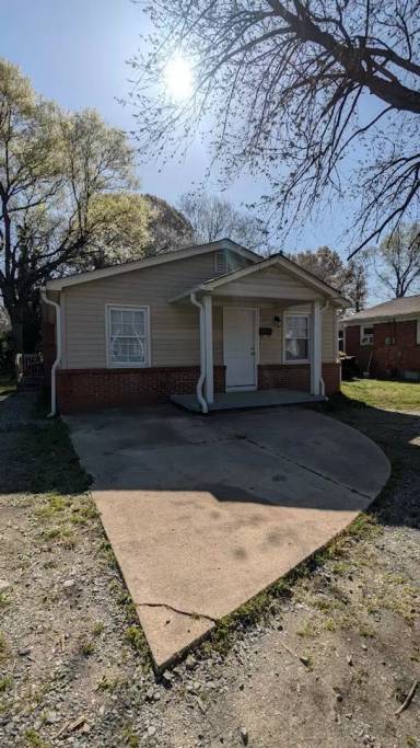 Main picture of 907 Bennett St