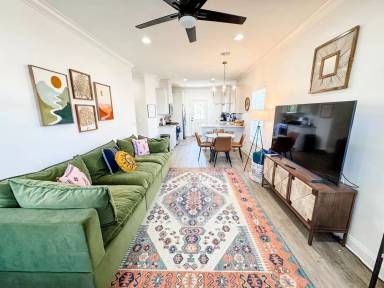 Main picture of 133 Piney Cv
