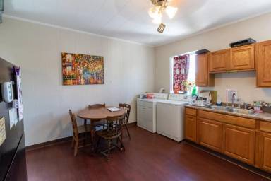 Main picture of 5131 Kent Way