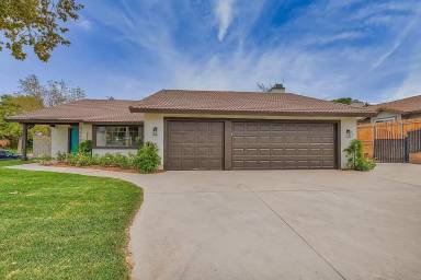 Main picture of 42350 Encanto Way