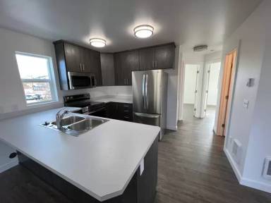 Main picture of 115 13th Ave W