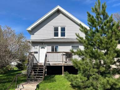 Main picture of 1006 N 8th Ave E