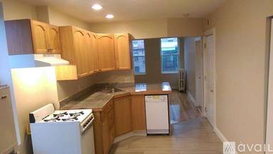 Main picture of 70 Joy St