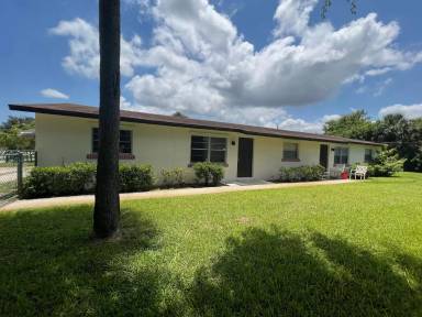 Main picture of 1887 Breezy Ln