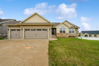 Main picture of 487 Battle Creek Dr