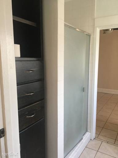 Main picture of 163 N Mariposa Ave