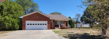Main picture of 1219 N Merriwether St