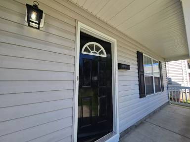 Main picture of 1128 Charleston St