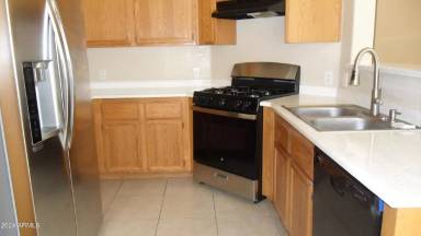 Main picture of 8441 W Dahlia Dr