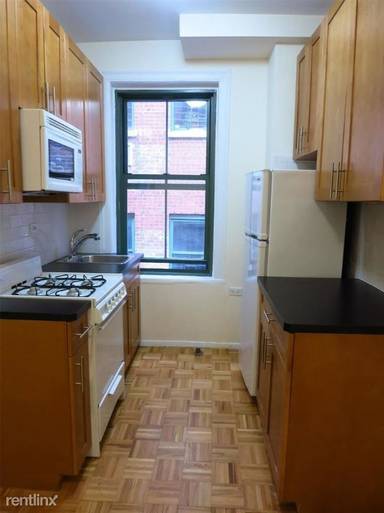 Main picture of 531 E 79th St