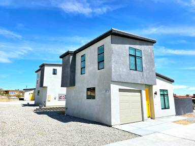 Main picture of 5967 Bagley Ave