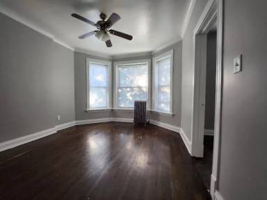 Main picture of 7047 S Indiana Ave