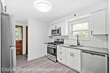 Main picture of 526 Windsor Ave