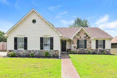 Main picture of 6955 Gallop Dr