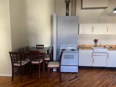 Main picture of 1417 Kemper St