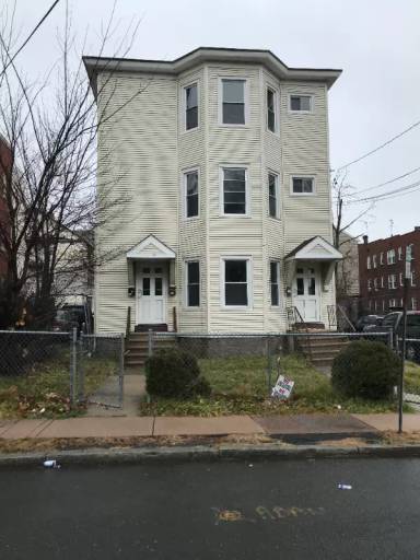 Main picture of 118 Adams St