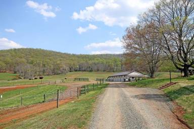 Main picture of 4577 Stony Point Rd