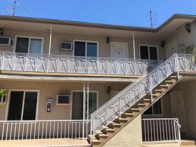 Main picture of 15203 Dickens St