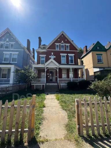 Main picture of 5498 Hays St