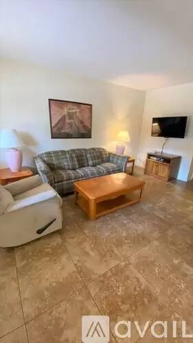 Main picture of 401 Ringgold Rd